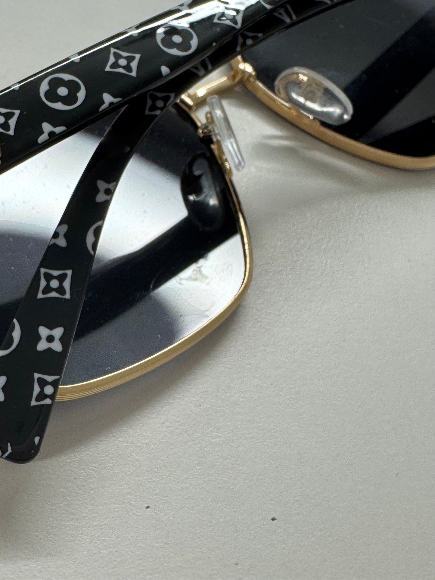 Lou- printed arm unisex sunglasses