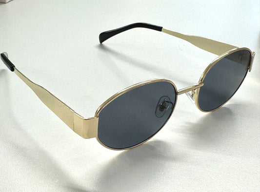 Oval framed sunglasses