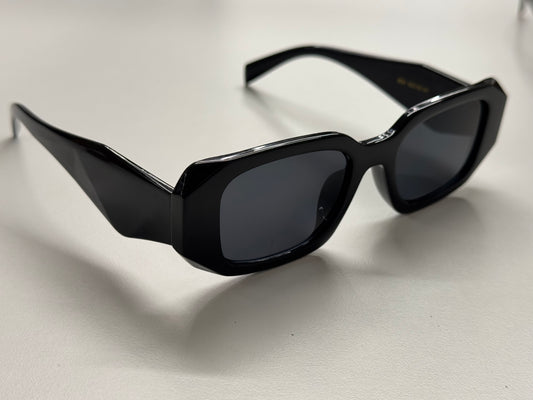 Penelope - Black